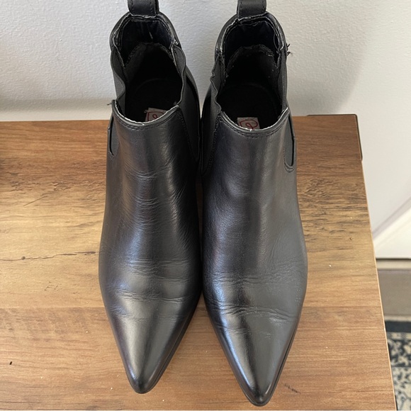 Blondo Waterproof Point Toe Booties shoes size 7 - Picture 3 of 15